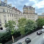 apprtement confortable prés tour eiffel paris 16